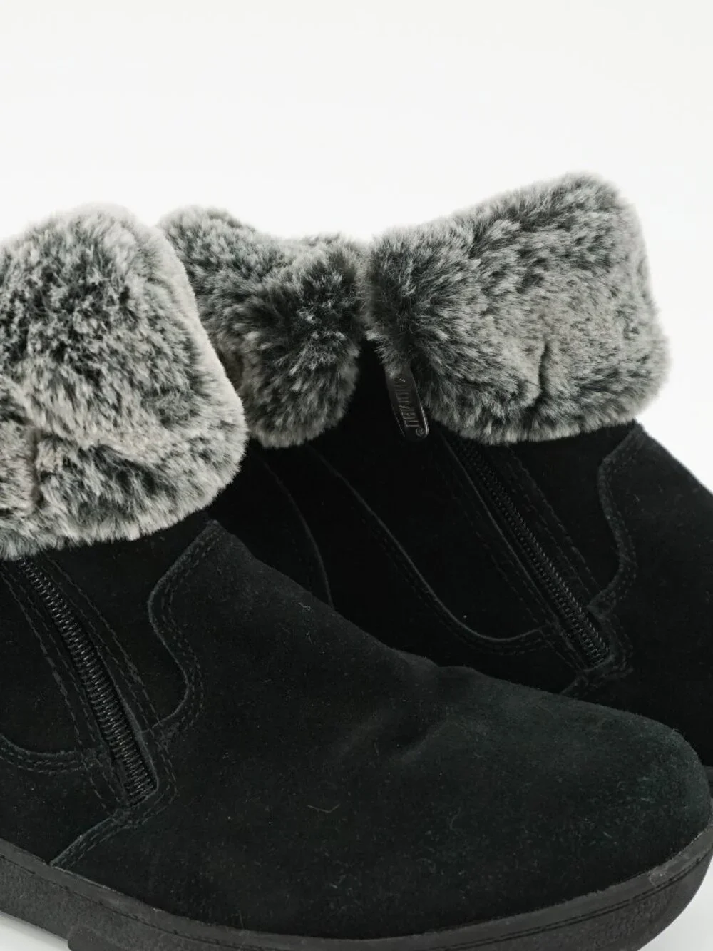 Khombu Black Suede Upper Booties Ladies 9M, Side Zip, Faux Fur
